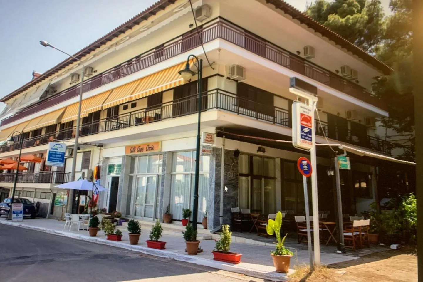 Maik Apartments 