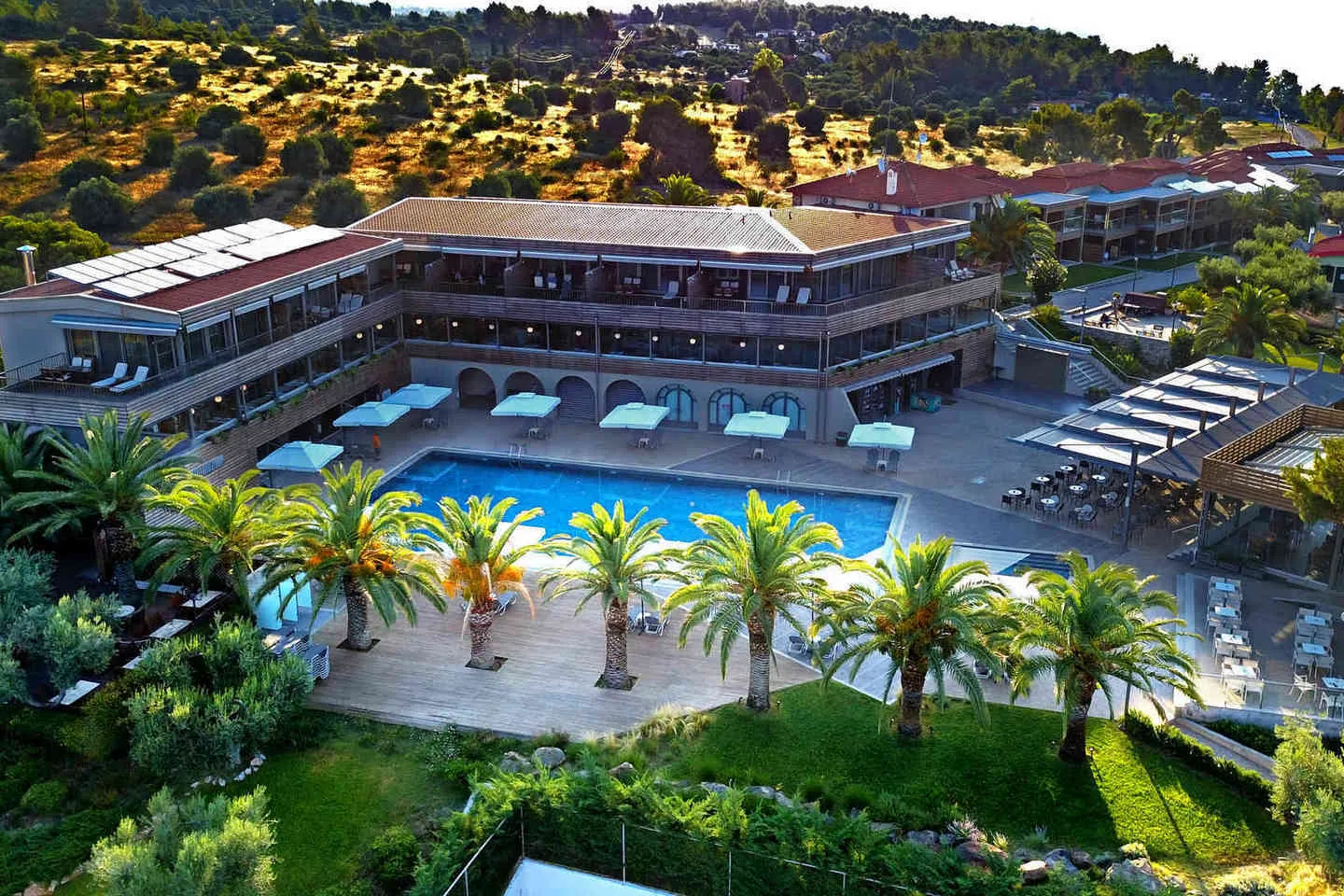 BLUE DOLPHIN Resort Hotel